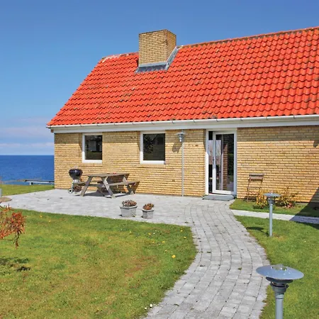 Two-bedroom With Sea View In Sjaellands Odde