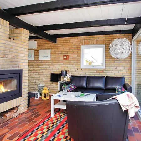 Two-bedroom With Sea View In Sjaellands Odde Дом отдыха *